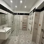 Laura Luxury Апартаменты *