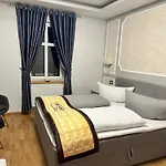 Laura Luxury Апартаменты *