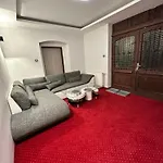 Laura Luxury