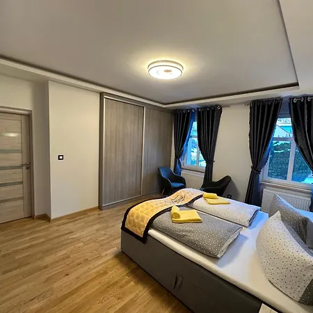 아파트 Laura Luxury