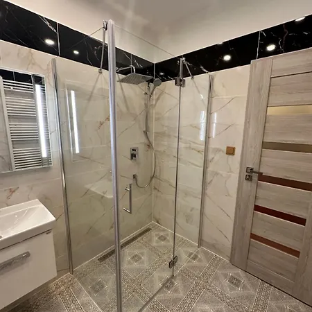 Laura Luxury Apartment *