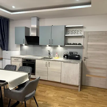 Laura Luxury Apartment