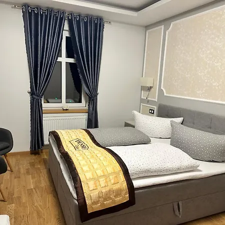 Laura Luxury Apartment *