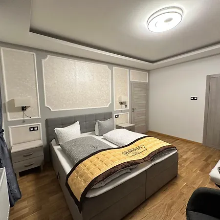 Laura Luxury Apartment