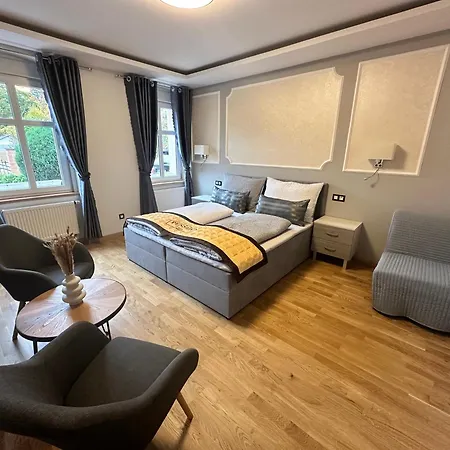 Laura Luxury Apartment *