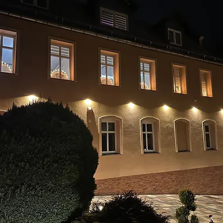 Laura Luxury Apartment