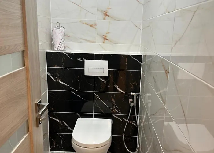 Laura Luxury