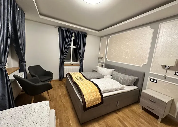Laura Luxury * Jáchymov