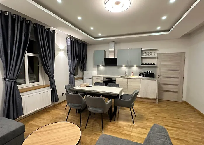 Laura Luxury * Jáchymov