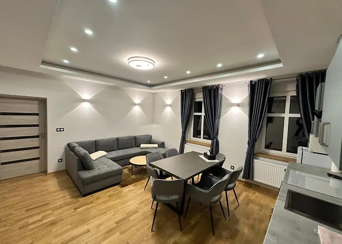 Laura Luxury * Jáchymov